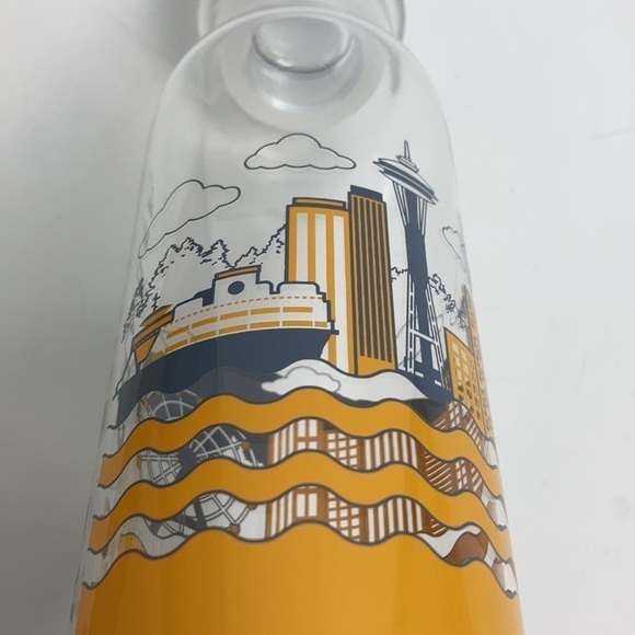 Seattle Glass Bottles Space Needle Collectable Decor Grunge Hipster Souvenir - Picture 14 of 16
